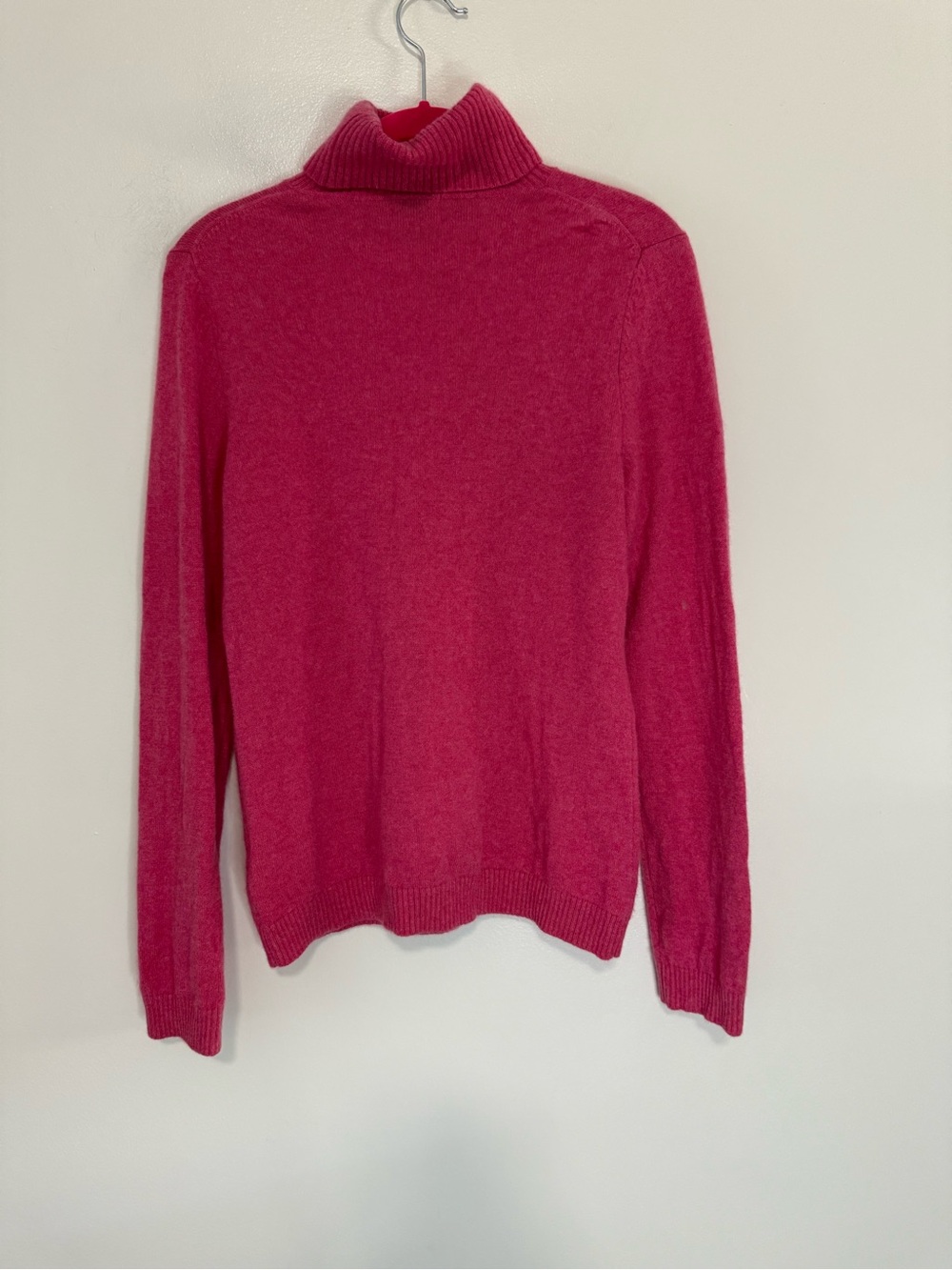L.L. Bean Rose Pink 100% cashmere Turtleneck Sweater size medium - Picture 6 of 10